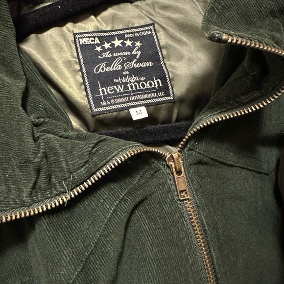 Medium - green corduroy jacket by Bella swan in Twilight New Moon movie - Picture 6 of 6